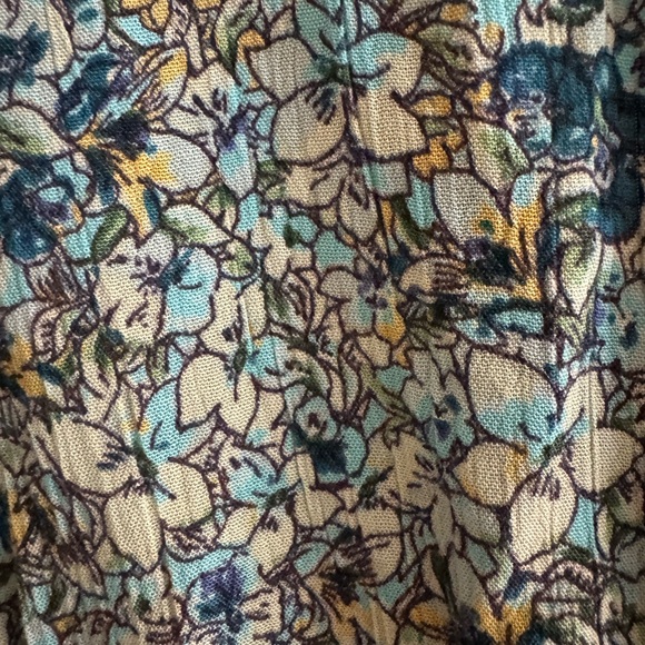 Angie Blue Floral Smocked Crop Top - Picture 4 of 4